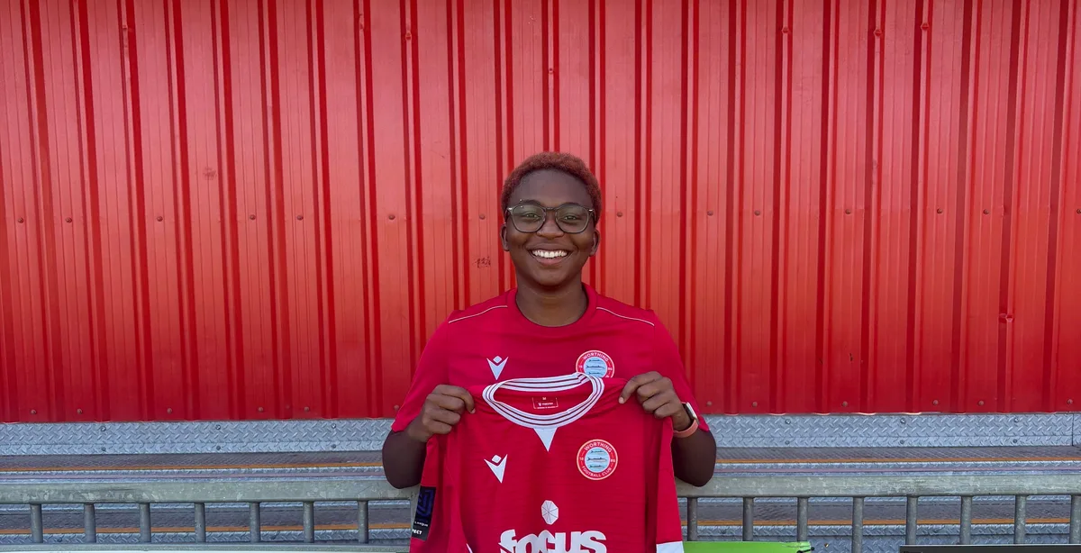 Ludmila De Sousa is a Red!
