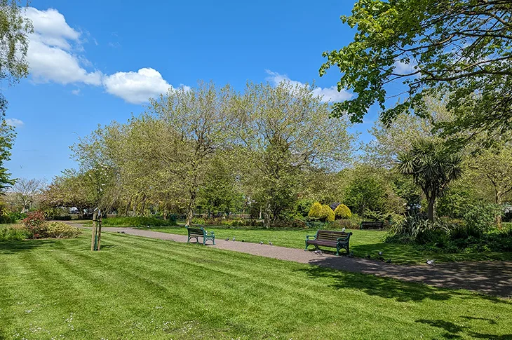 Parks and gardens retain prestigious Green Flag status in Worthing