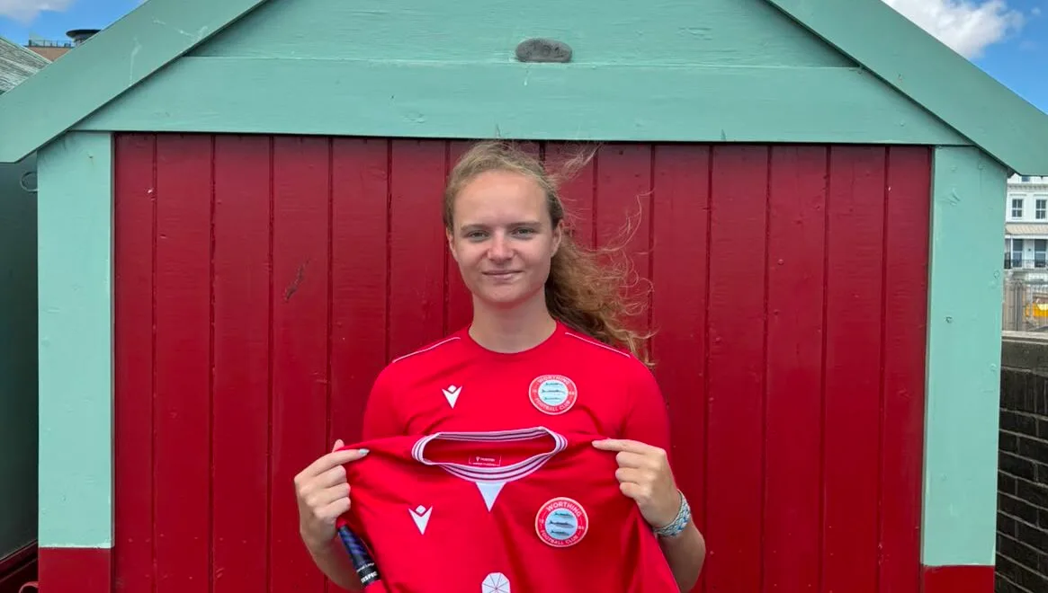 Sophie Richards Becomes Worthing FC Women’s Latest Recruit