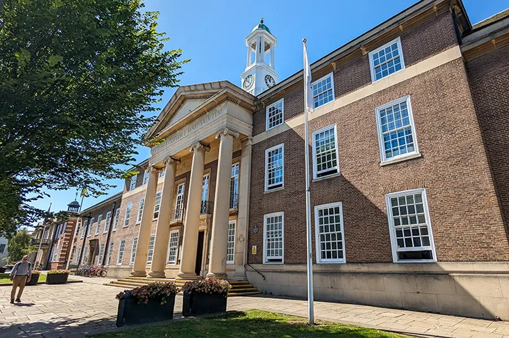 Worthing Borough Council agrees budget and council tax charge for 2026/27