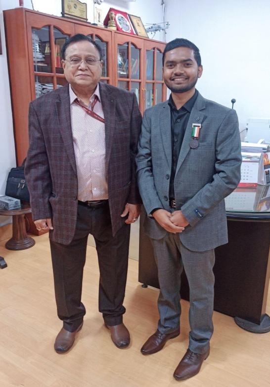 Dr. V.K. Saraswat and Jainul Abedin