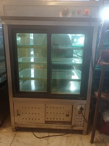 4 ft length sweet display without refrigerator with granite top in good conditio - Photo 4
