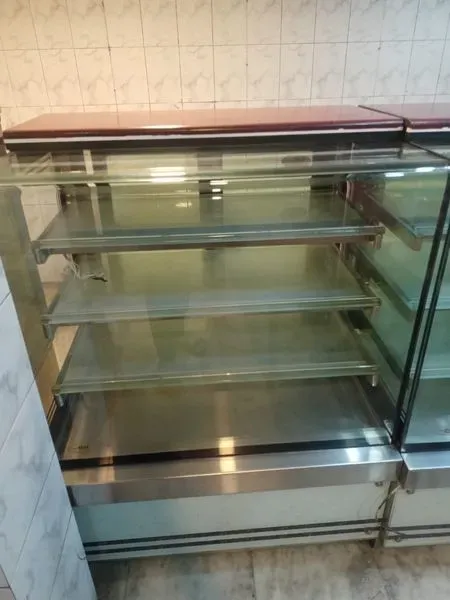 4 ft length sweet display without refrigerator with granite top in good conditio - Photo 6