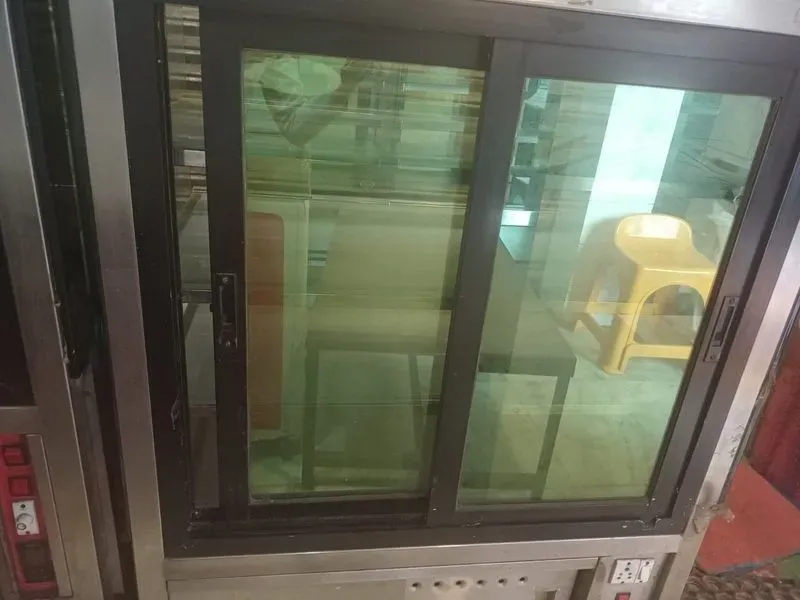 4 ft length sweet display without refrigerator with granite top in good conditio - Photo 2