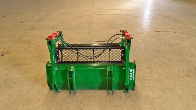 Tractor grapple buckets