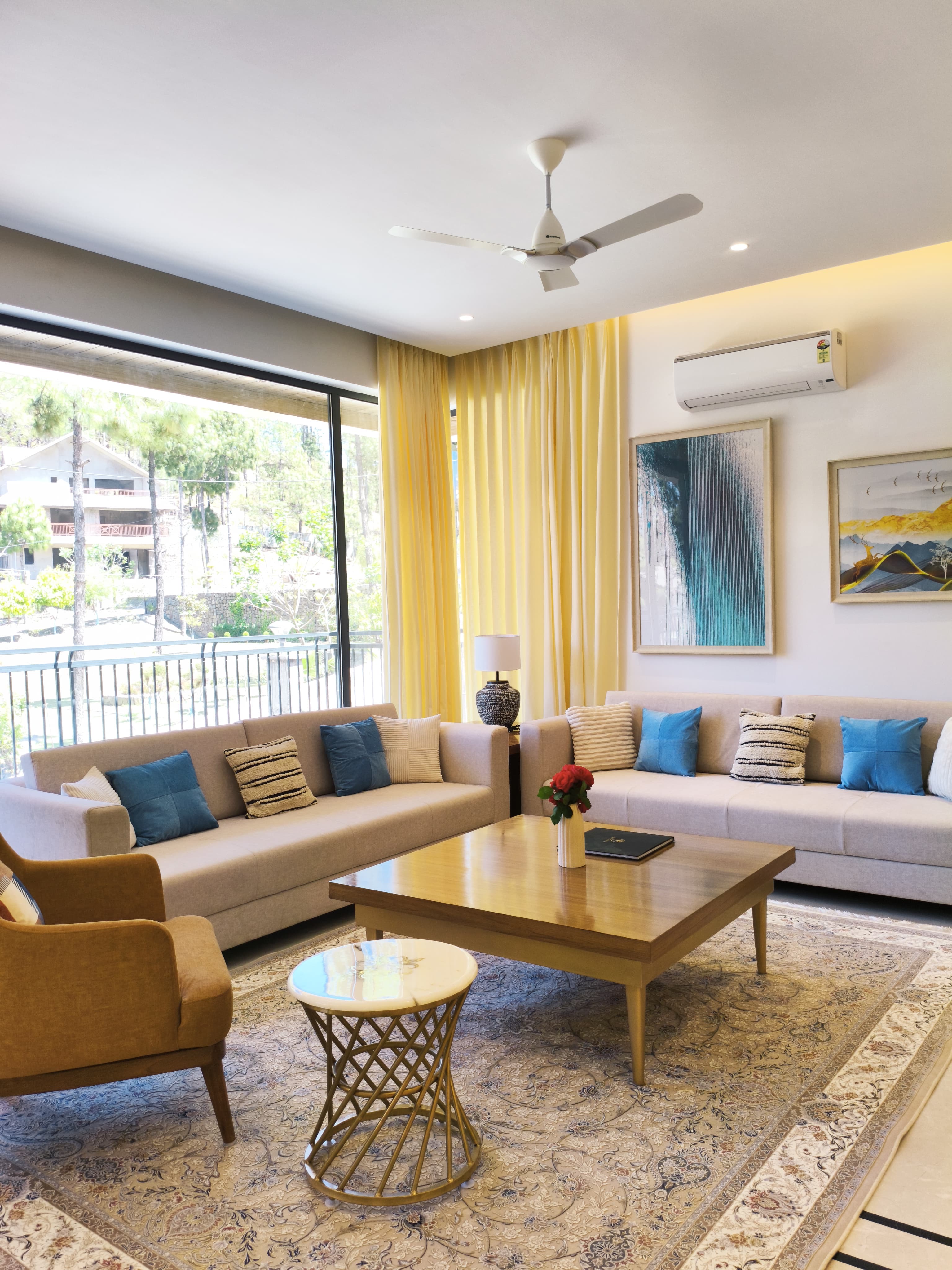 Luxury villa at Kasauli - Image 15