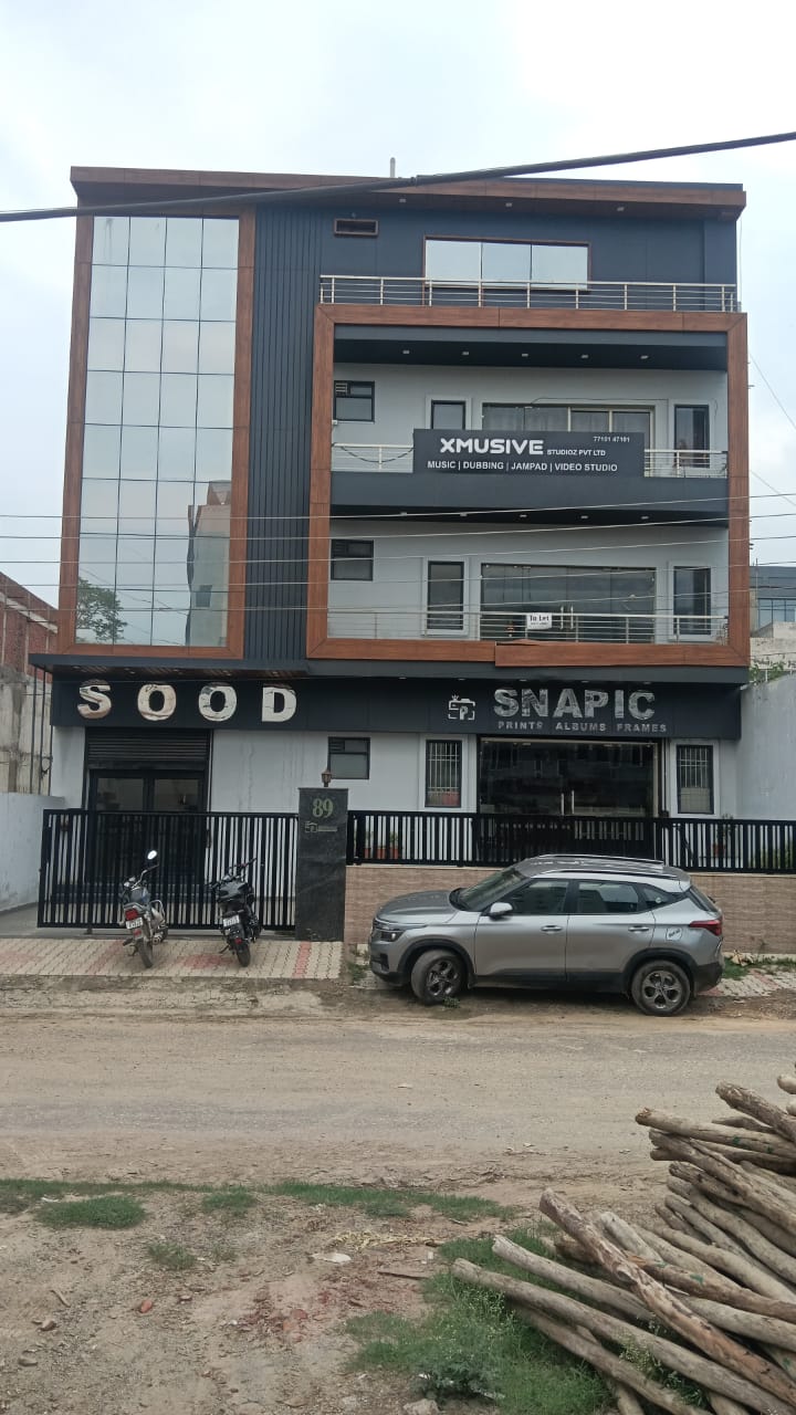 GROUND FLOOR AND BASEMENT SECTOR 82 MOHALI 