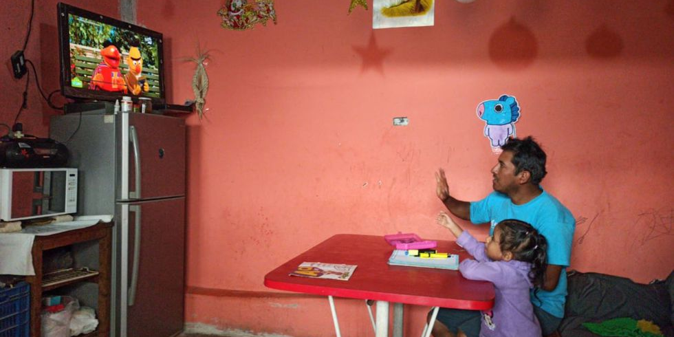 Imagen de la nota 'Covid-19 interrumpe la educación de más del 70% de los jóvenes'