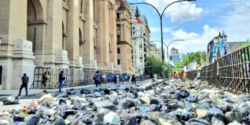 Imagen de la nota 'Gran movilización por la libertad de Milagro Sala a la Corte, el basurero de la democracia'