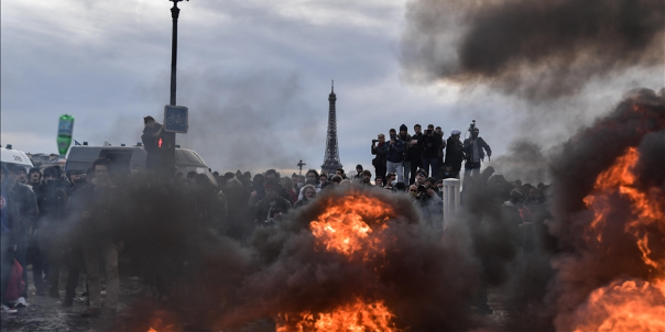 Picture principal - Francia arde y crece la presión popular contra el gobierno de Macron