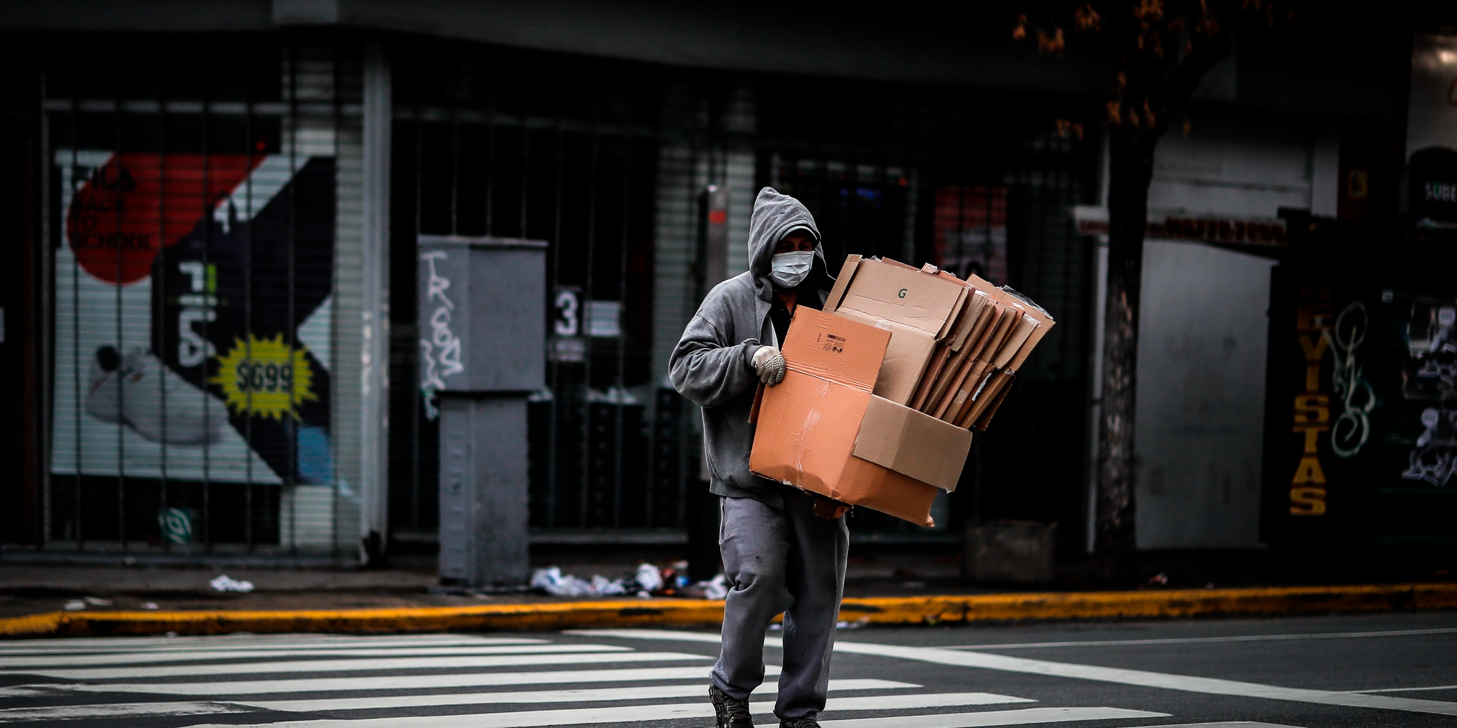 Imagen de la nota '¿Cal y arena?: Se recompone el empleo y crece la precariedad'