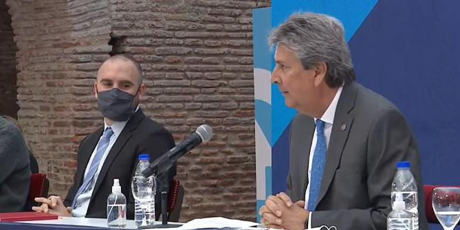 Imagen de la nota 'Entre Pavos y Pavones '