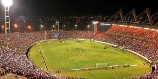 Imagen de la nota 'El Minella : Del Mundial 78 y las noches de superclásicos de verano al abandono'