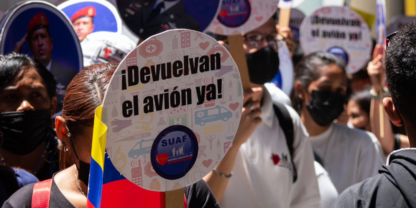 Imagen de la nota 'Tres meses de secuestro de la tripulación y el avión venezolano en Argentina'