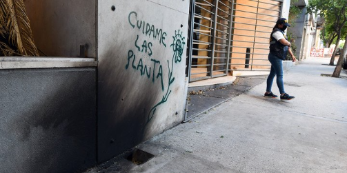 Imagen de la nota 'Molotov y Clarín: “¡Qué barbaridad!” '
