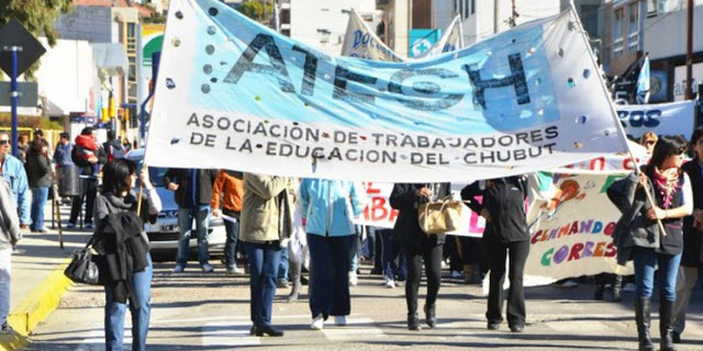 Imagen de la nota 'Los conflictos y reclamos docentes se extienden por el país'