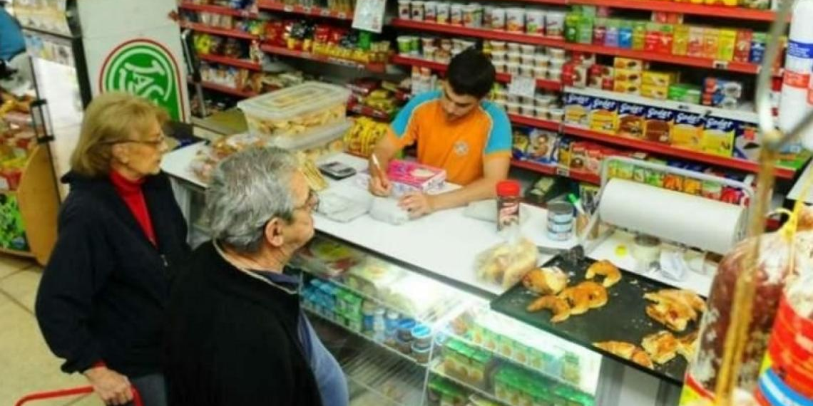 Imagen de la nota 'Las ventas en comercios minoristas en picada: cayeron 48,7% anual'