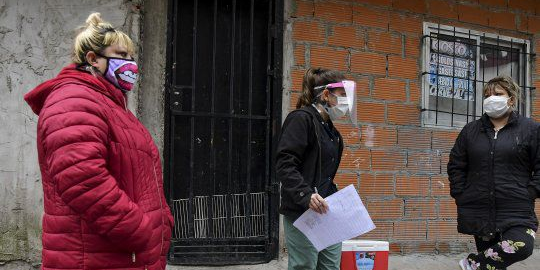 Imagen de la nota '17 nuevas muertes y 564 contagios en las últimas 24 horas'