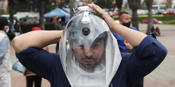 Imagen de la nota 'Ingenieros aeronáuticos desarrollan un casco contra el coronavirus'