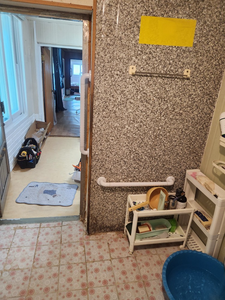 사진 설명을 입력하세요