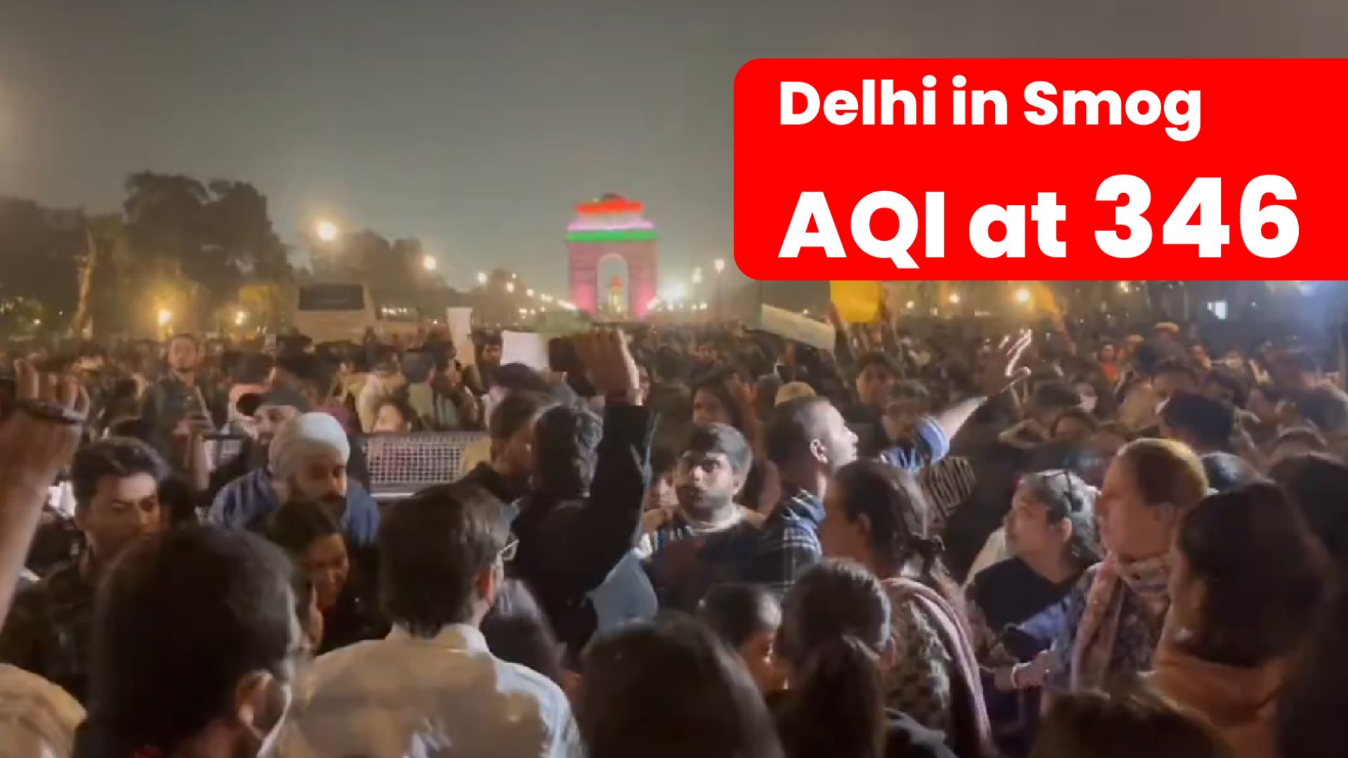 Delhi Residents Protest at India Gate as Smog Turns Air Unbreathable, AQI Hits 346