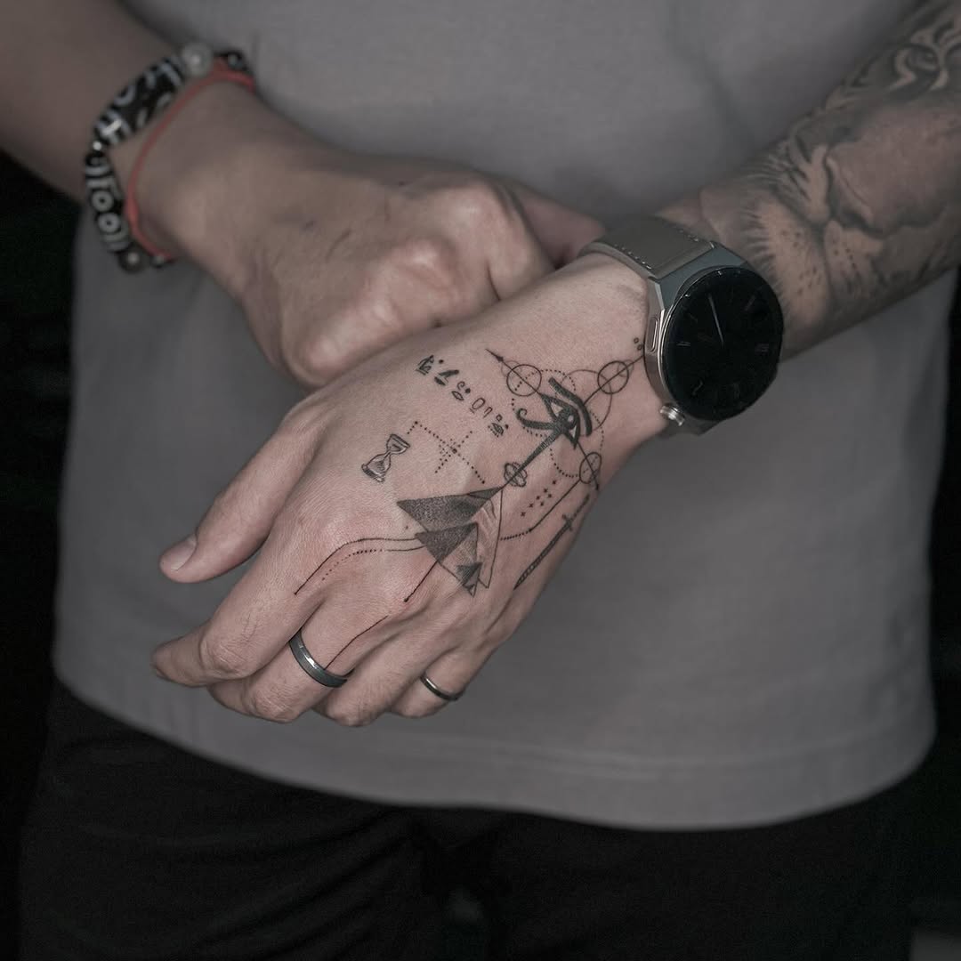 ➖Eye of Horus➖
Booking open Aug & Sep 2024
Pls WhatsApp for inquiries 0175859850
@bishoprotary
@criticaltattoosupply
@wjxcartridge
.
.
.
.
.
.
.
.
#