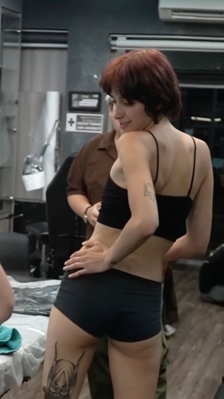      . 

Clarissa Kalemi found two pieces in the flash books and didn’t hesitate to take both.

All done by Andy (@andy.1984studio )

----------------