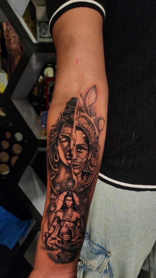 “Shiv is the path, Shakti is the journey.”
Done by @kala_canvs 
Inkused @quantuminksasia 
Done on @iammyjaswal