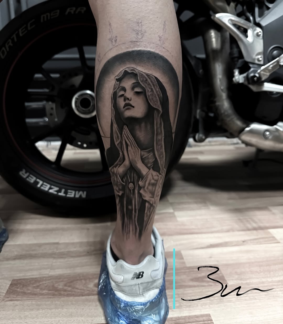 Virgin Mary
#virginmarytattoo #virginmary #portraittattoo #calftattoo realistictattoo