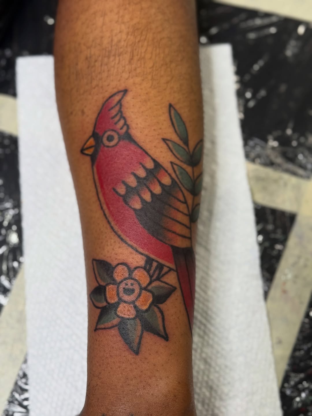 A happy lil’ birb and his flower friend just spending the day together enjoying each other being birds and flowers … Best part of my day. Fun to make 