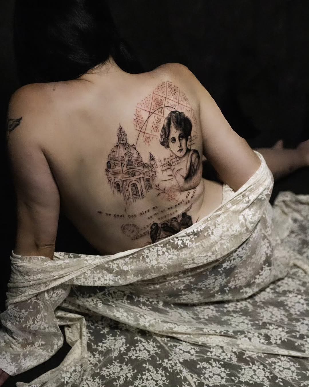 "Ce qu'on ne peut pas dire et ce qu'on ne peut pas taire,la musique l'exprime"

Die Musik drück aus,was nicht gesagt werden kann und worüber man nicht