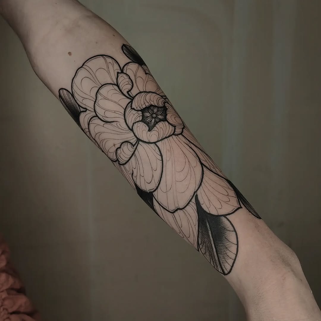 Got to do this here Peony for someone pretty fucking rad

#flower
#floraldesign 
#flowerporn 
#flowertattoo
#peony
#capetown 
#flowerstagram