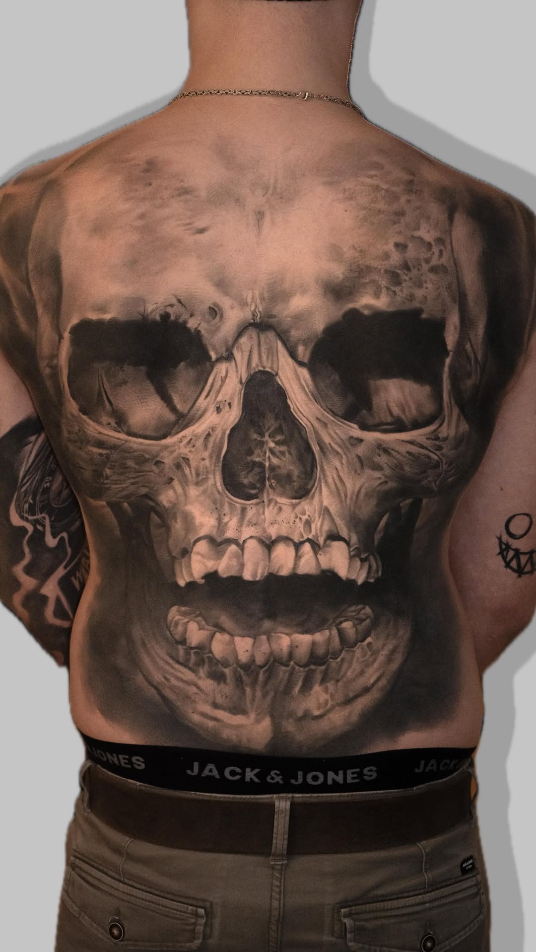 Info’s for booking ➡️ DM

#BycostaTattoo #TattooStudio #TattooKunst #AarauTattoo #SchweizTattoo #TattooLiebhaber #TattooKünstler #SchweizerTattoo #Kre