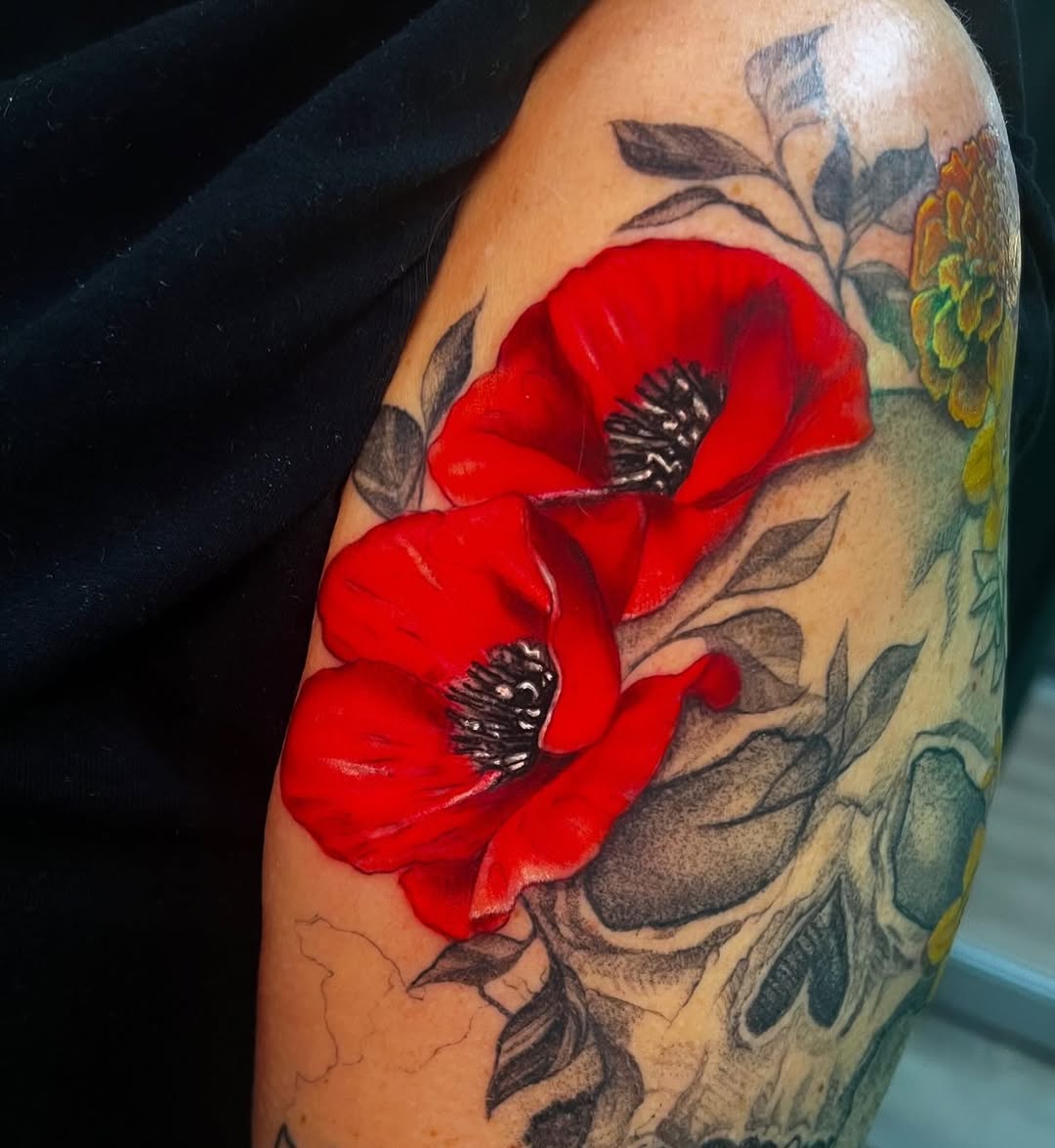 Poppy’s❤️ #abbyrosetattoo #poppytattoo #flowerstattoo #colortattoo