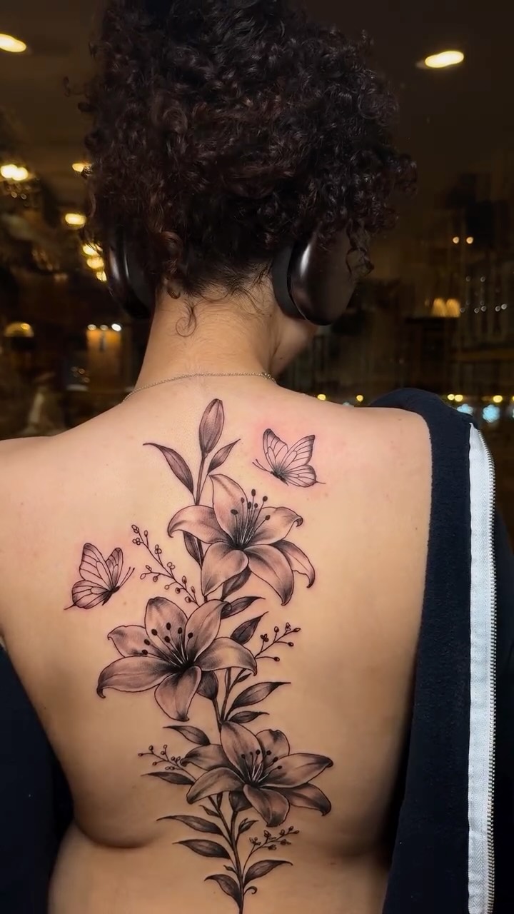 One sitting. Six hours.
Patience on both sides.

 Boston based tattoo artist.
 DM for custom work.

#boston #floraltattoo