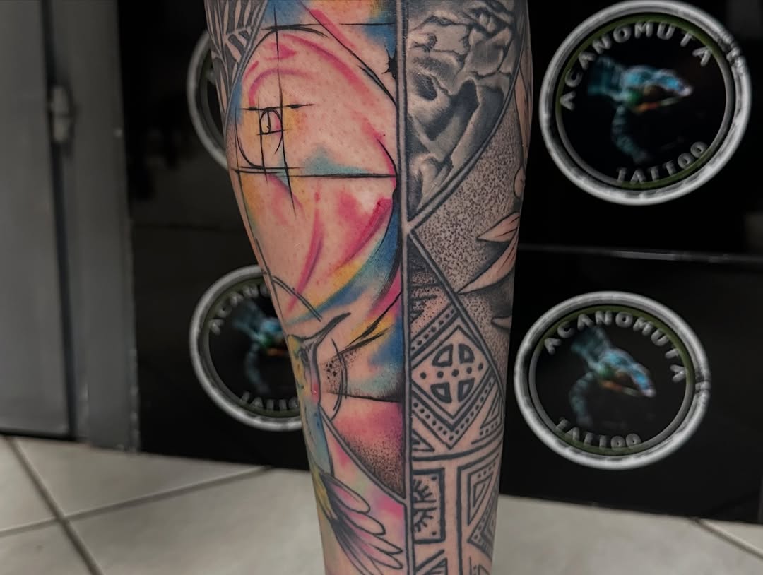 Μου είπαν «μην τα μπλέξεις».
Τα μπλέξα.
Μου είπαν «διάλεξε στυλ».
Δεν διάλεξα.
Μου είπαν «γεωμετρικό με χρώμα δεν πάει».
Πήγε.
Μου είπαν «watercolor δ