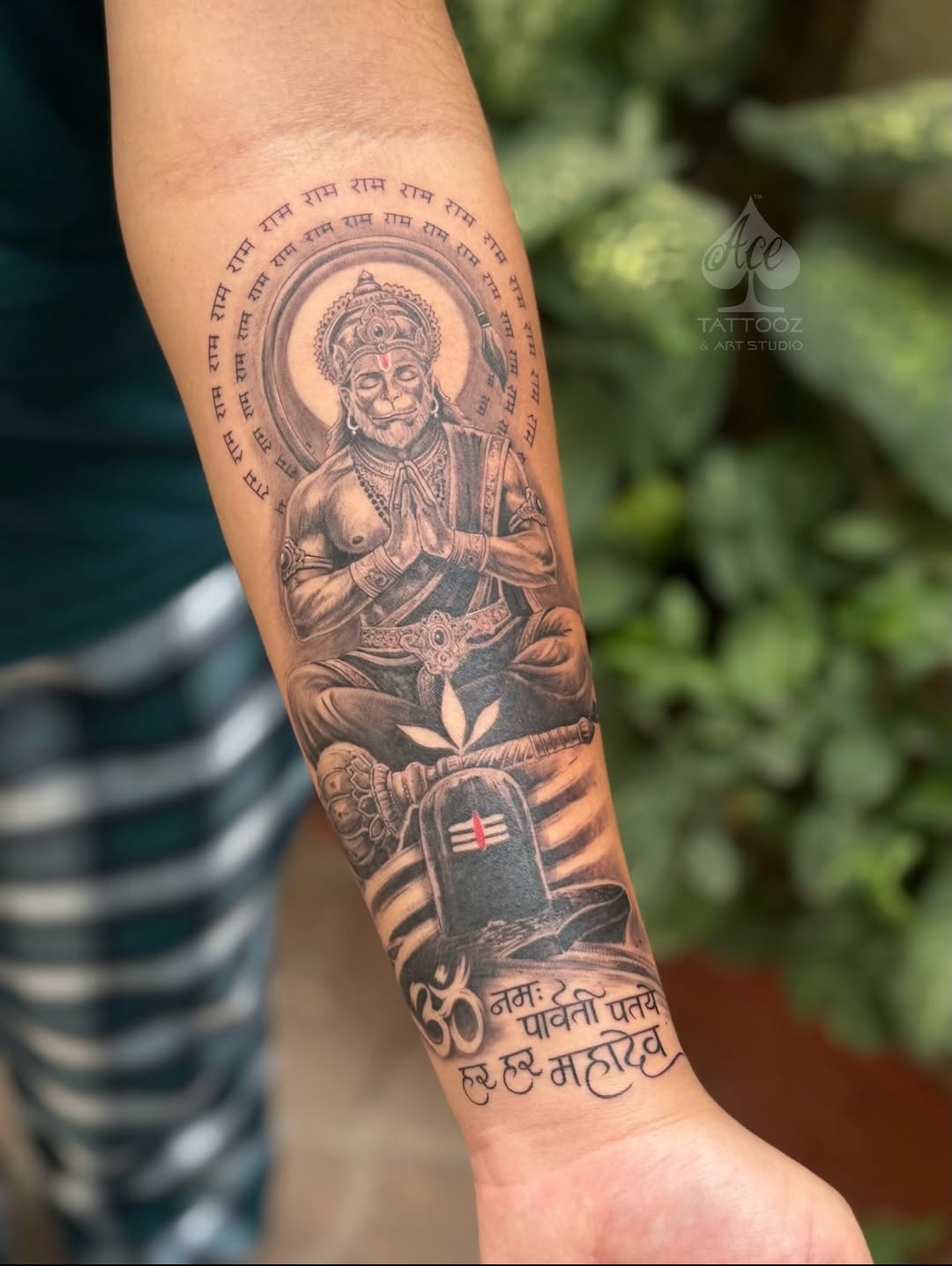 Realistically detailed Lord Hanuman tattoo by @botgotlife 

[hanuman tattoo, hanuman tattoo designs, hanuman tattoo art, tattoo ideas, tattoo studio, 