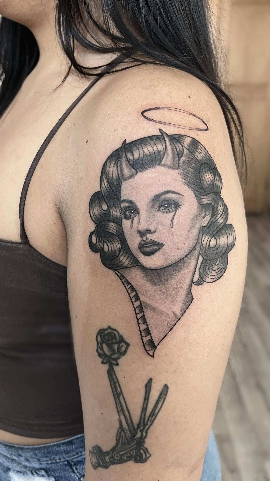 Good and evil
#bakersfield #bakersfieldtattoos #tattoo #tattooartist #stencil #process #processvideo #art #artistsoninstagram #woman #womanstyle #wo