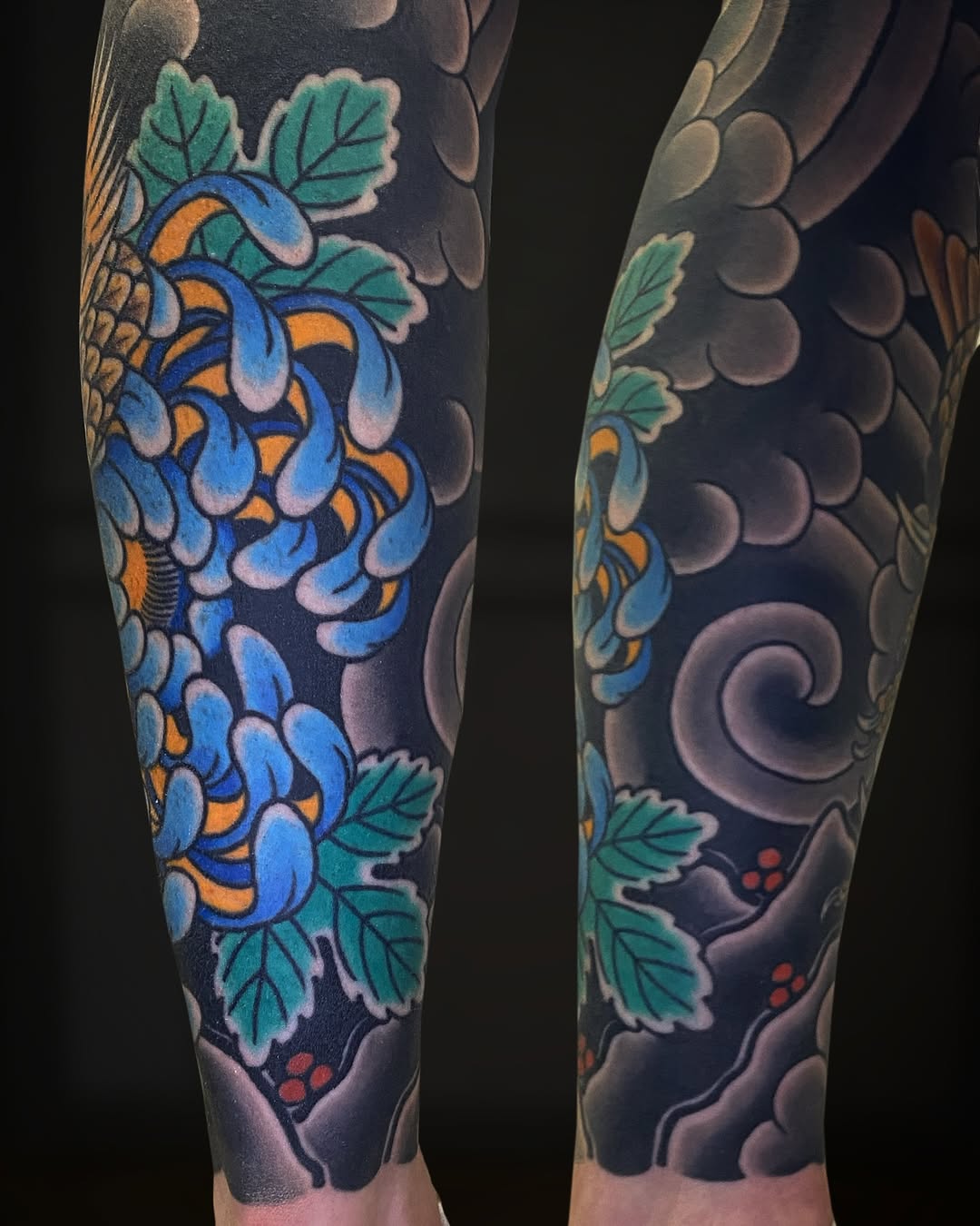 #yyc #calgary
Details of a healed and settled rooster and chrysanthemum leg sleeve. 
•
Made at @mockingbirdtattoos ‍⬛
•
#japanesetattoo #japanesetatto