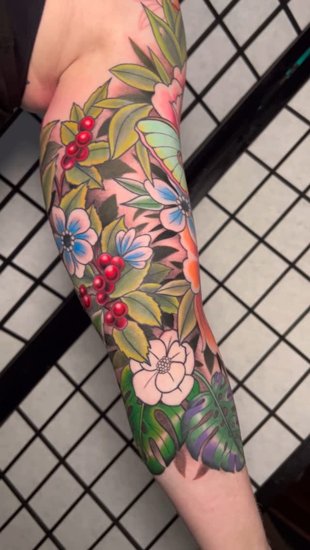 Almost finished with Cori’s luna moth and foliage sleeve, can’t wait to see this all settled in! For booking email me at AlexByrne.Booking@gmail.com 
