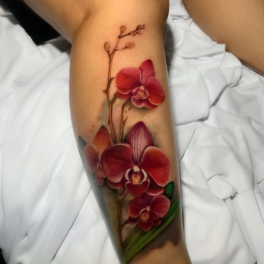 Você não diria … mas essa é uma tattoo de cobertura!❤️ 
Sabe aquela sua tattoo antiga que não te representa mais, você pode ressignificar ou simplesme