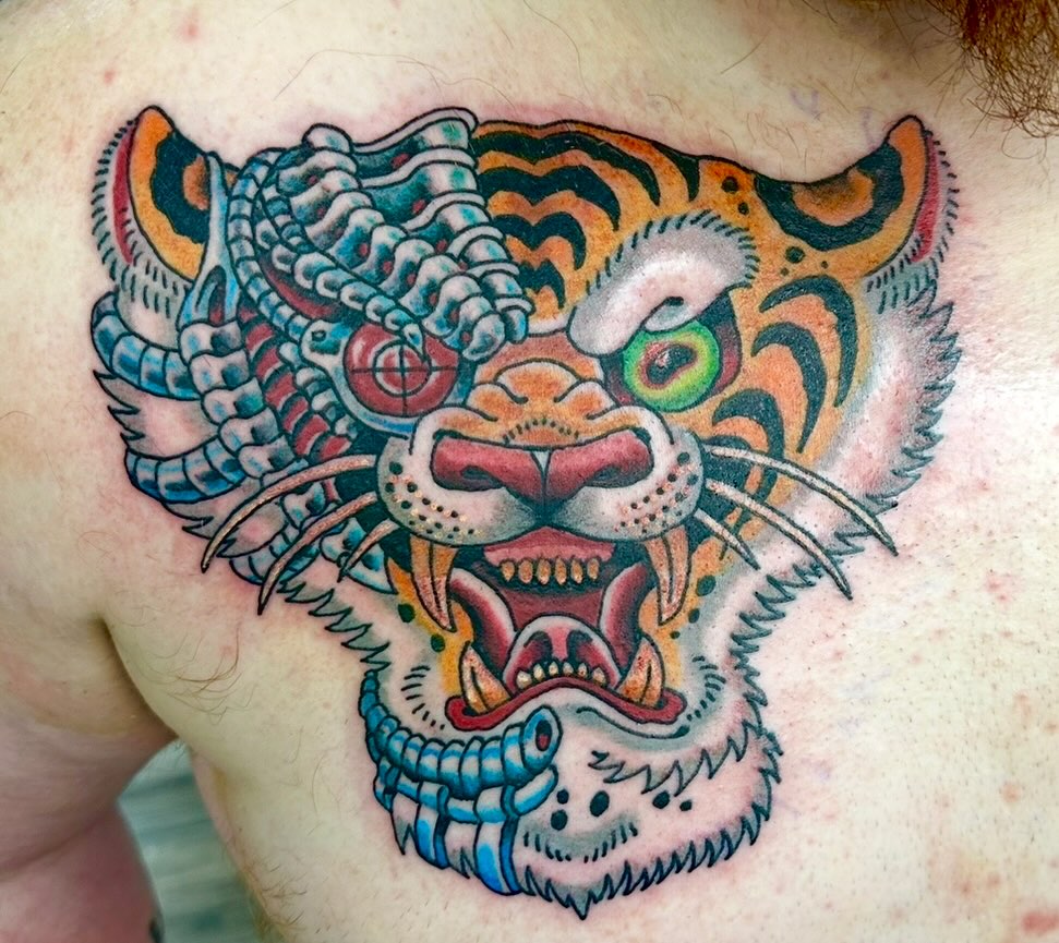 Cyber Tiger on my neighbor, Dylan, he helped us move the shop, thanks again brother!!! #tigertattoo #cybertigertattoo #traditionaltattoo #tattoo #west