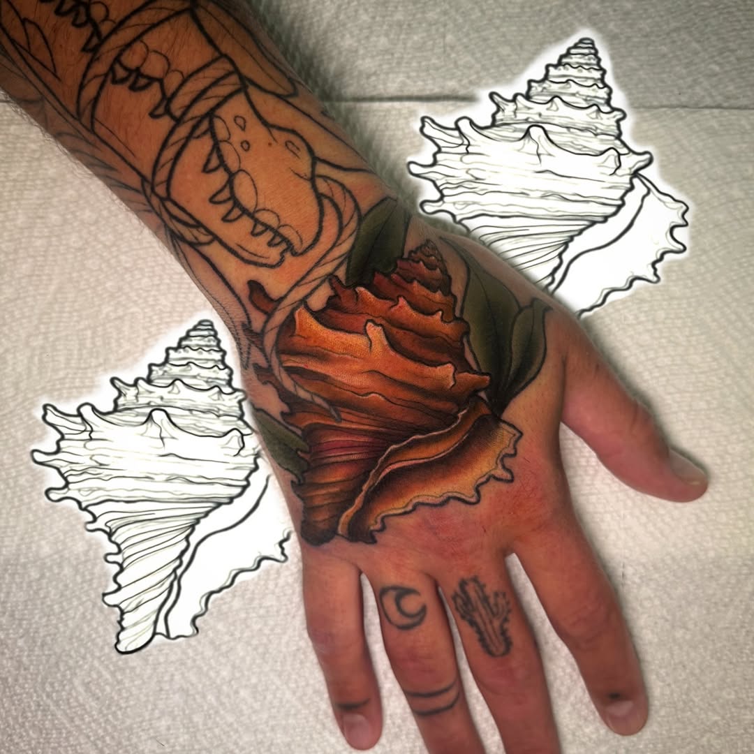 Love how this pallette turned out on this conch shell to cap off Brandon's Florida wildlife sleeve// looking forward to starting color on his arm next