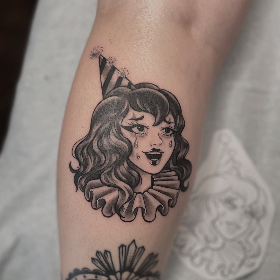 Laugh through the tears, it’s all part of the performance absolutely in love with this clown girl for @k.rawphotography (inspired by the work by the e