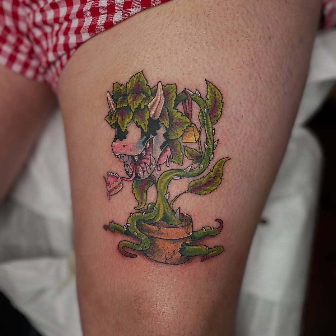 Iconic Sims bovine for the lovely @empressofeyebrows  ~ 4.5 hrs ~
 #sims #cowplant #laganaphyllissimnovorii #cow #plant #thightattoo #nostalgia #color