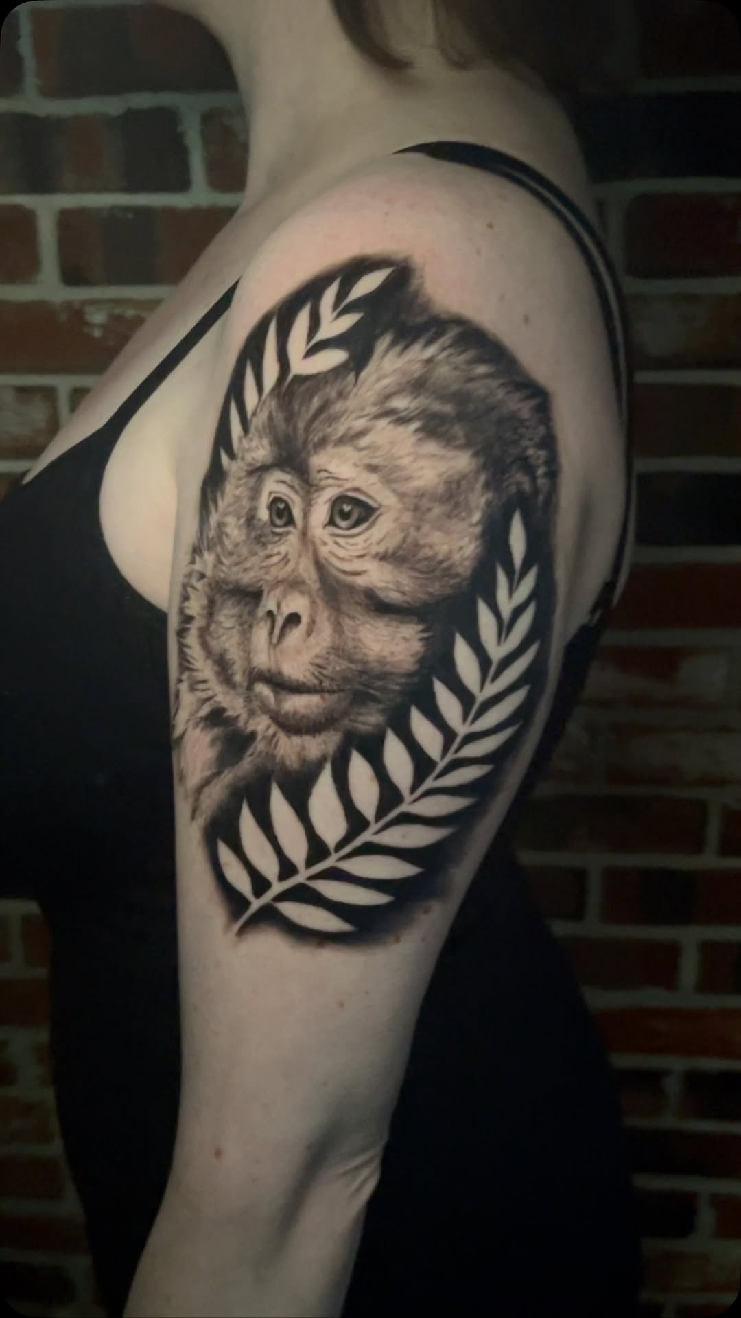 A cute lil guy for Camille Thank youuuuu! More realism please!!! #blackandgrey #blackandgreytattoo #blackandgreyrealism #realism #monkey #animal #newt