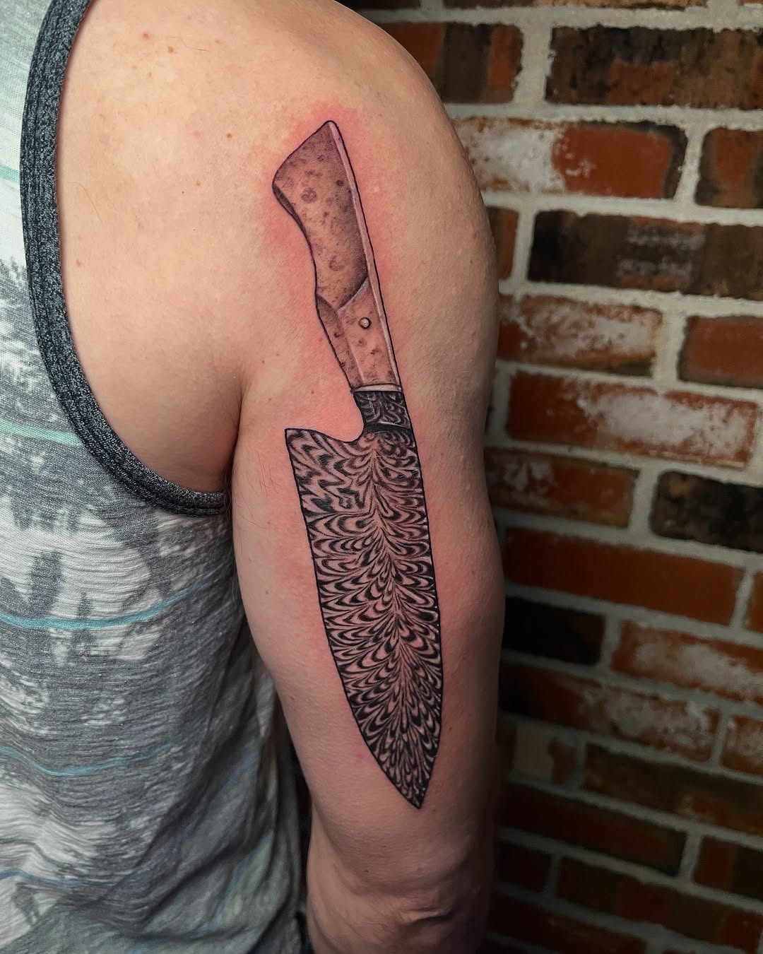 A new piece for a lovely first time client!! Keith made this knife himself and I got to recreate it on his skin!! Thank you so much!!! #darkmarktattoo