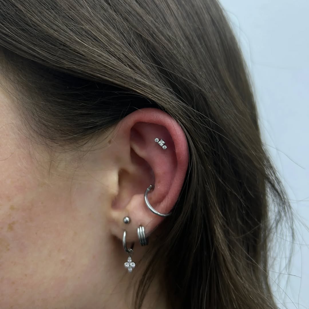 Piercing flat en titane •American Body Art•

• 24 Boulevard de Sébastopol 75004 Paris
• 4 rue Joubert 75009 Paris 
• 35 Boulevard Saint-Michel 75005 P