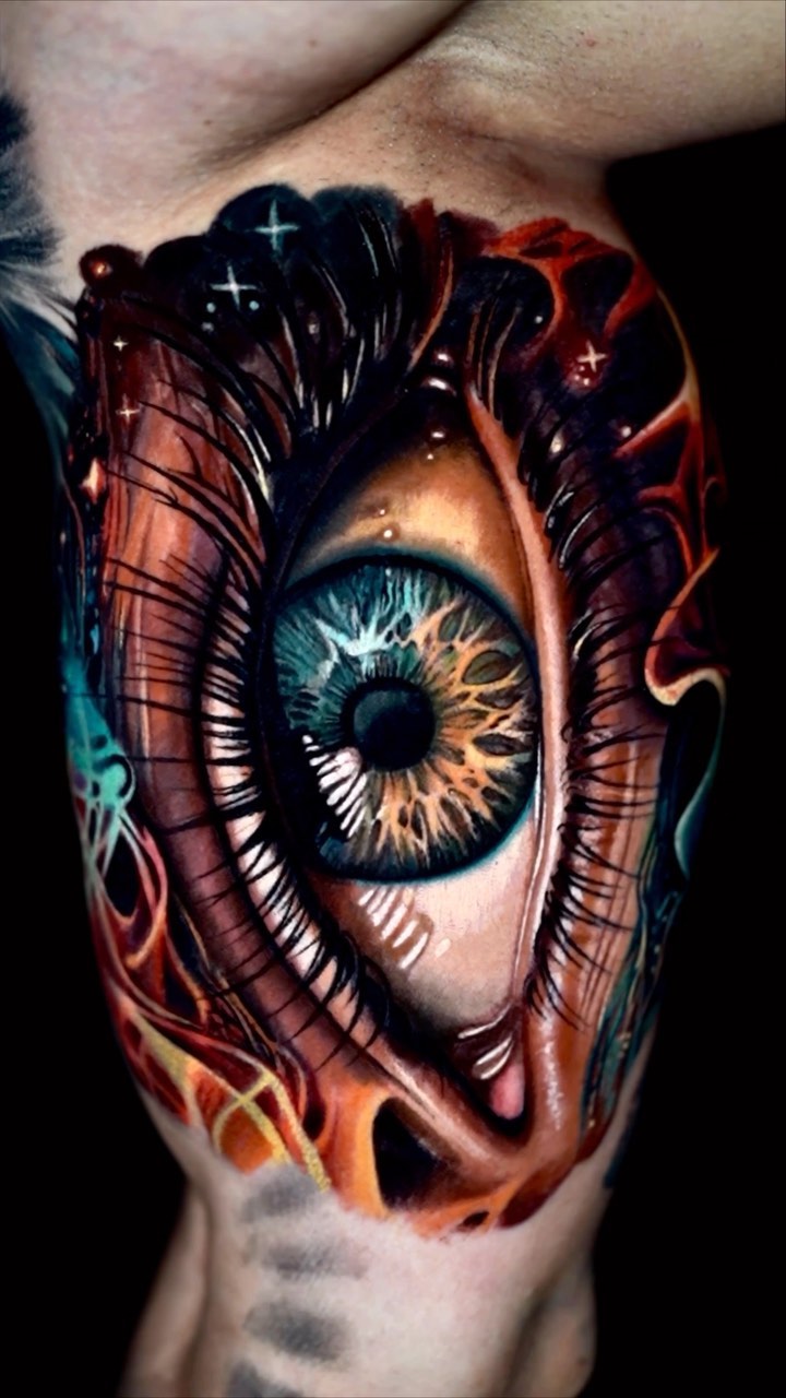 Eye’s tattoo ️ 
.
.
.
#armtattoo #eyetattoo #colortattoo #realistictattoos #besttattooartist #tattooartistmagazine #realismtattoos