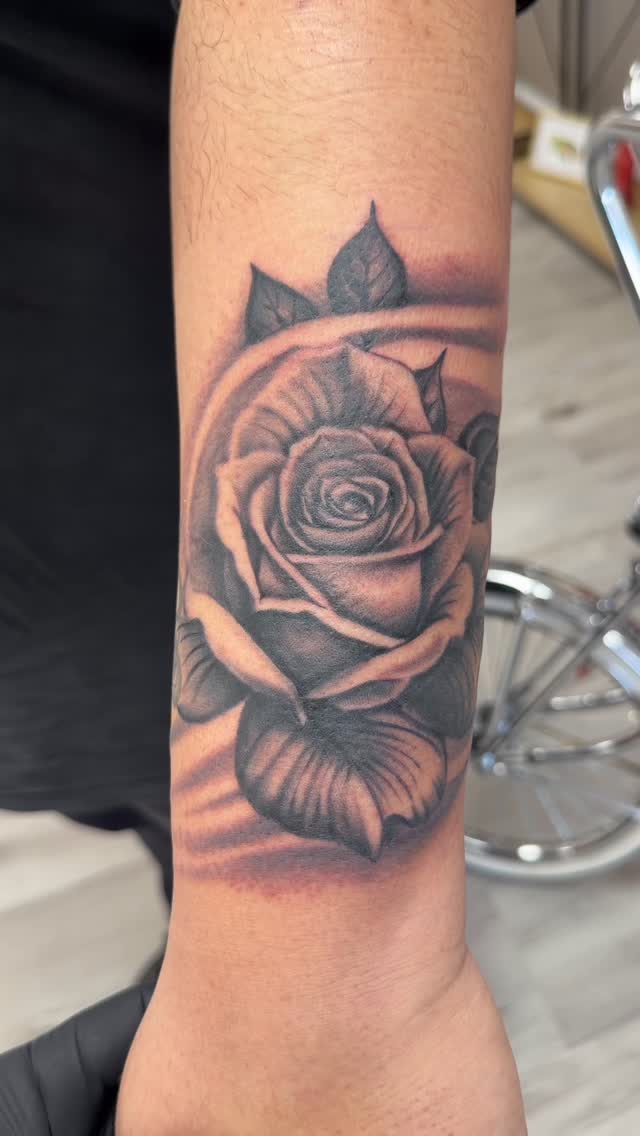 Fun in all styles!! Swing by and book your next tattoo @tried_and_true_collective Thank you for looking 
•
•
•
•
#triedandtruecollective #blkandgrey #